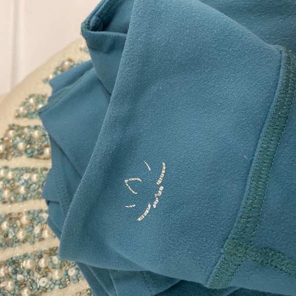 Beyond Yoga 💙Navy, lavender🤍🪻💟, highlighter purple&blackgray😱🟣💜space dye. - Picture 13 of 16